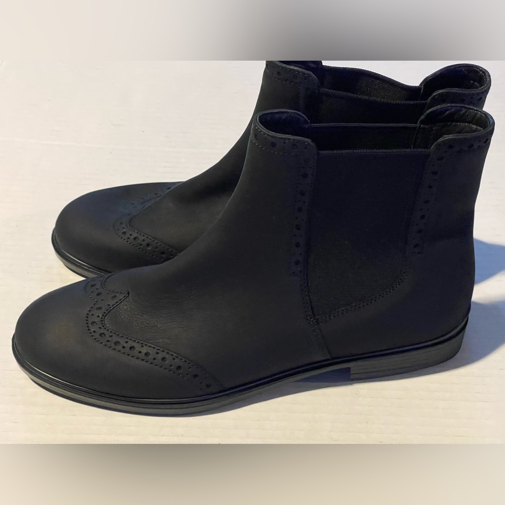 Ecco boots womens 40 black NWOB‎